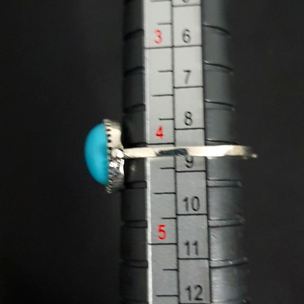 Turquoise Oval Stone Silver Ring - Picture 5 of 5